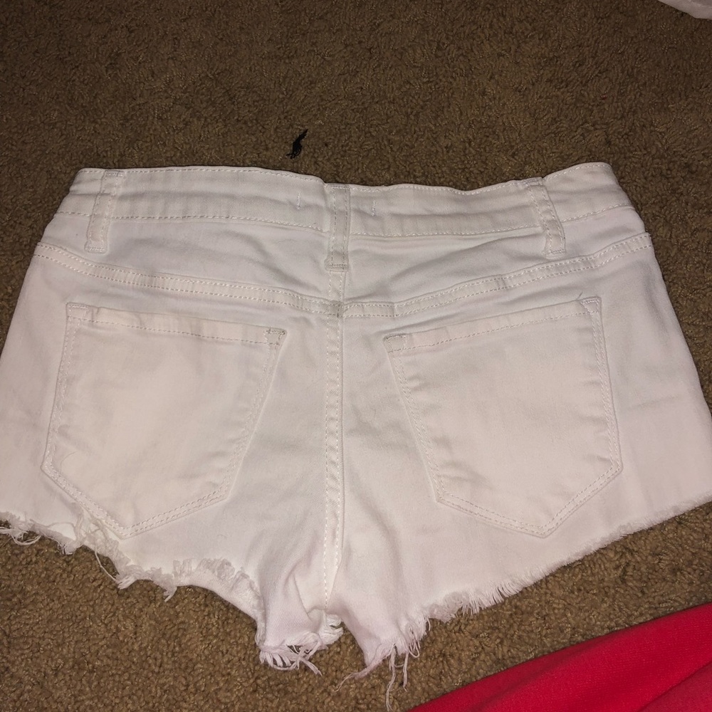 shorts - Picture 3 of 3